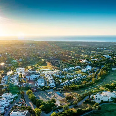 Hotel So/ & Golf 5*