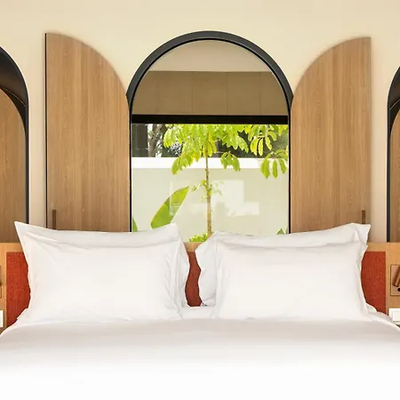Hotel So/ & Golf 5*