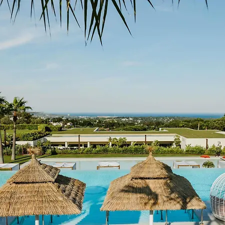 Hotel So/ & Golf 5*