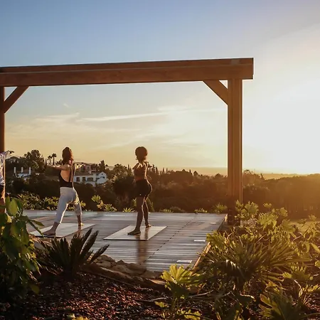 So/ & Golf סוטוגרנדה